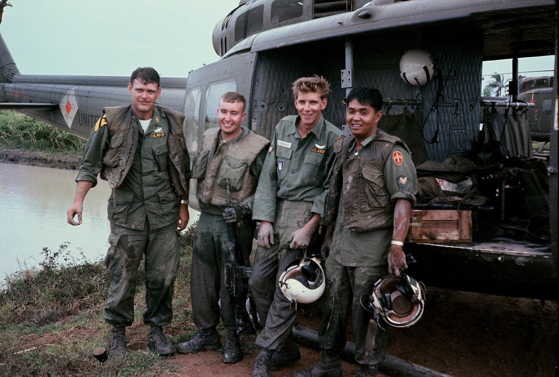 Tom Baca and fellow soldiers