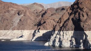 A basin range next to a body of water.