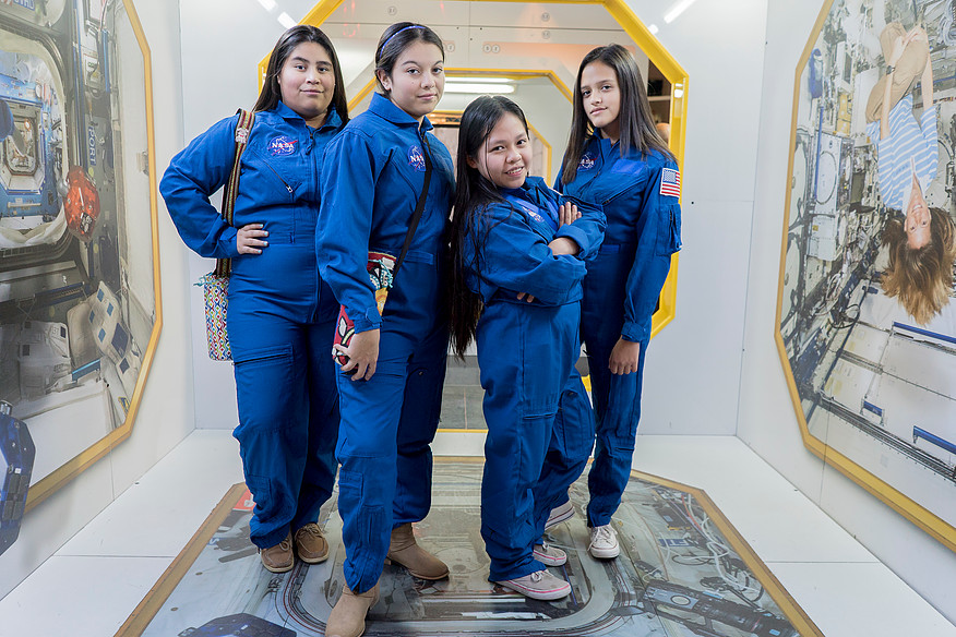 SciGirls_4 Science Girls